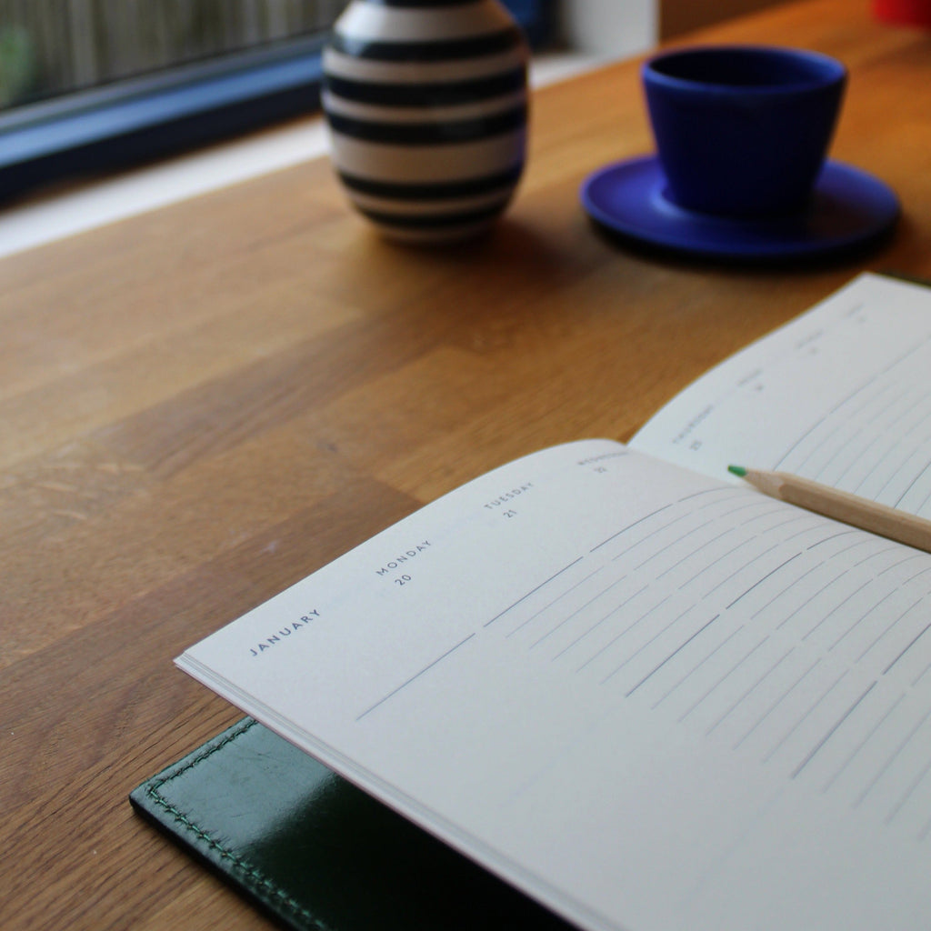 Why a leather diary cover makes a brilliant gift for a colleague