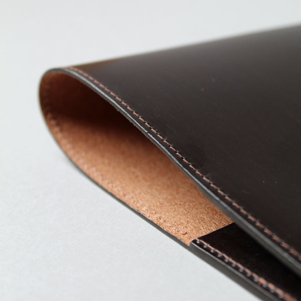 Why a Leather Cover Makes a Brilliant Gift for a Colleague or Client